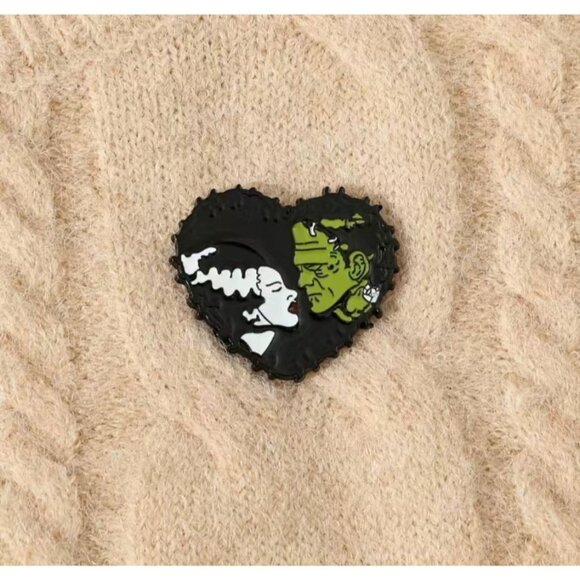 BRIDE OF FRANKENSTEIN Horror Enamel Lapel Pin NEW - Picture 1 of 3